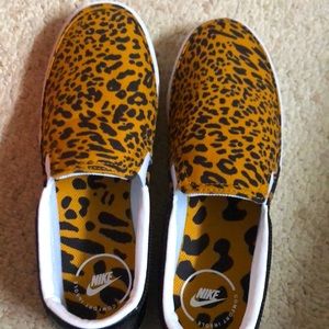 Womens Nike Court Legacy SLP size 8